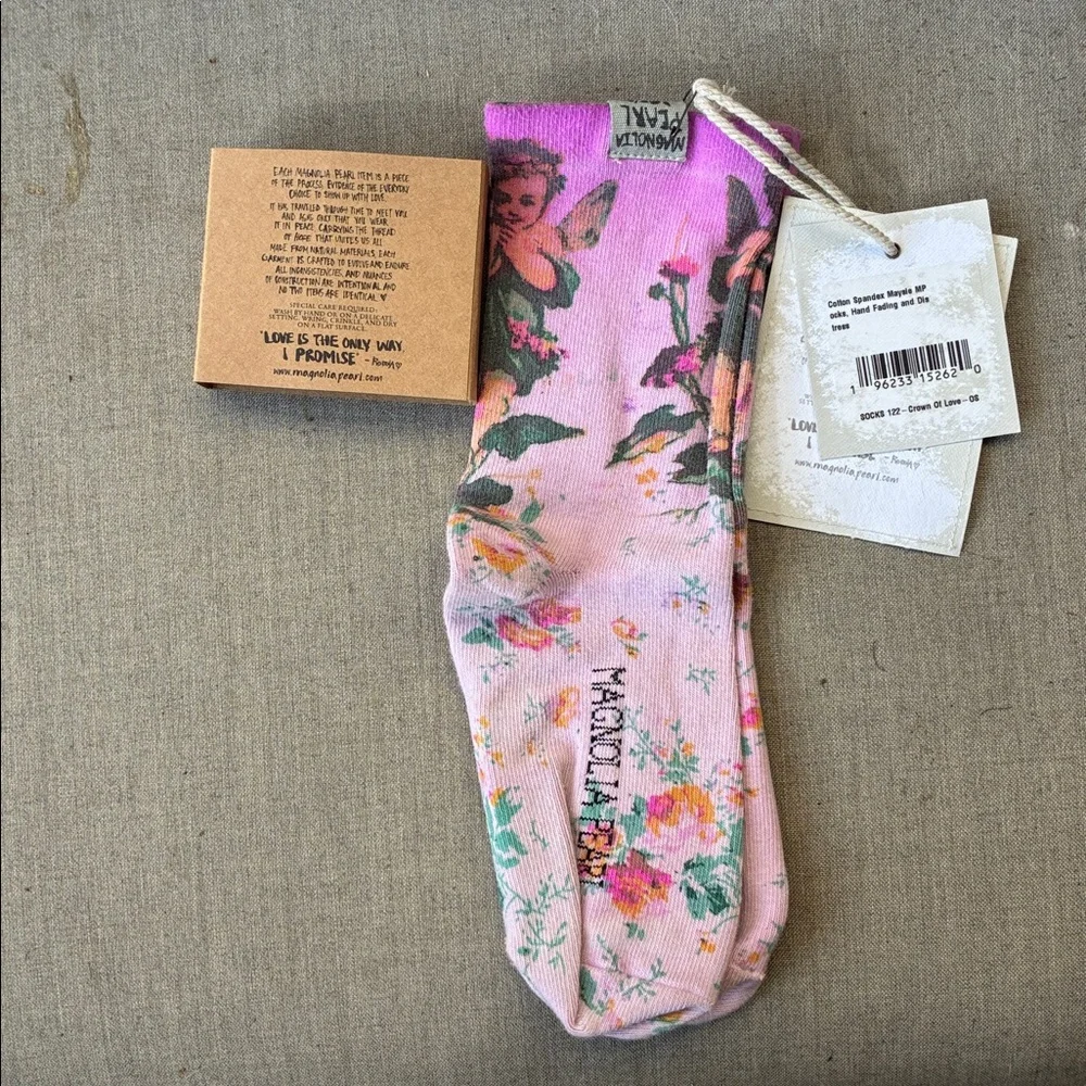 NWT Magnolia Pearl Maysie Socks in Crown of Love - Picture 9 of 9